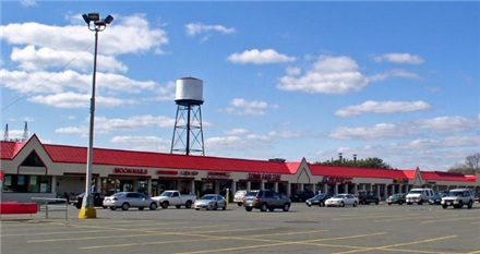 shaws supermarket building lease CT